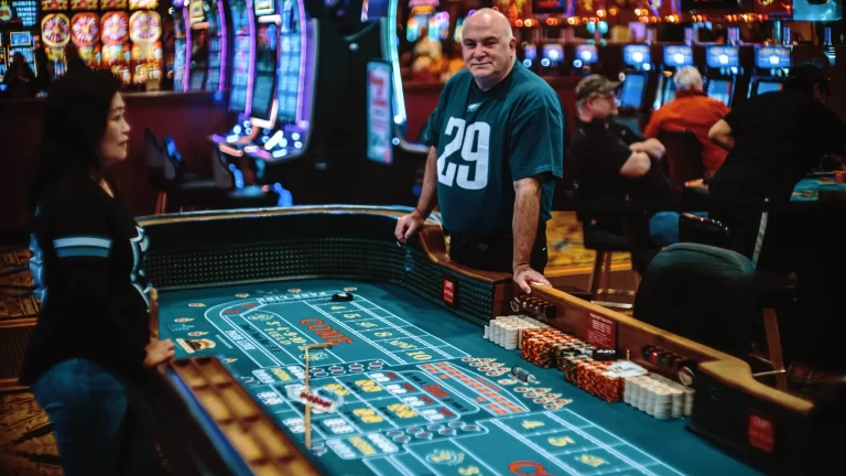 Mobile Casinos: The Convenience of Playing Anytime, Anywhere